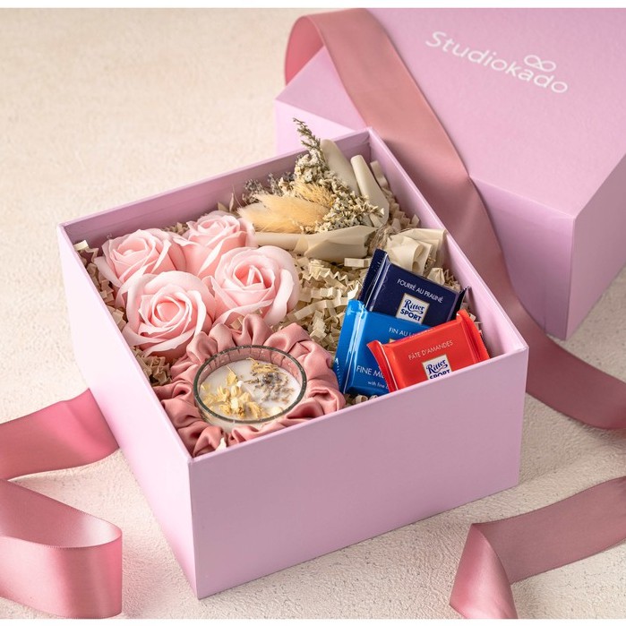 

Something Pink / Kado Ulang Tahun / Kado untuk Cewek / Bridesmaid Box