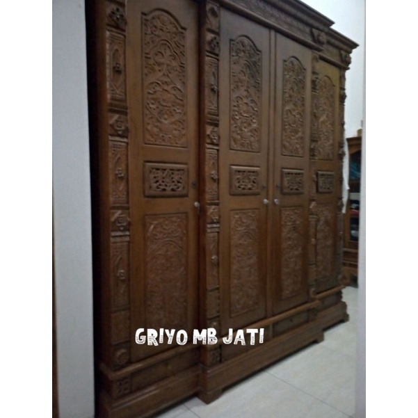 lemari pakaian gebyok kayu jati 4 pintu ukiran