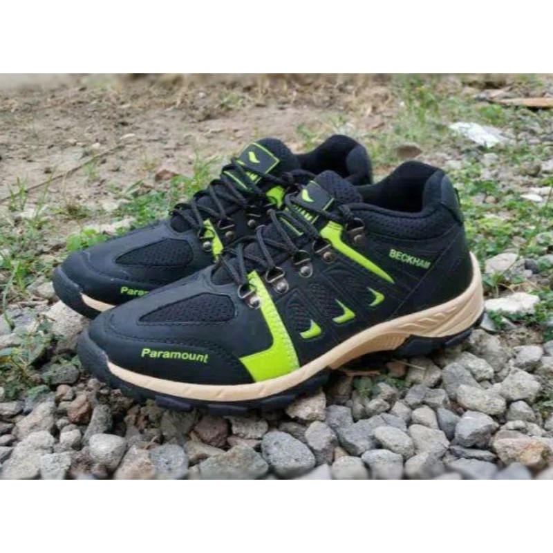 sepatu gunung hiking / sepatu paramount pendek wanita /sepatu pria olahraga outdoor touring beckham