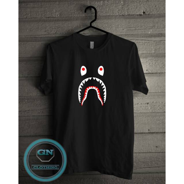 Kaos T-shirt Bape shark logo