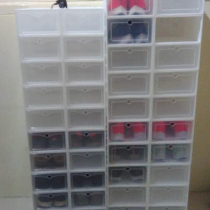 Kotak Sepatu Pria Flip Buka Depan dengan Frame Plastik