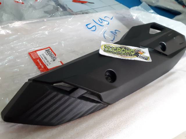 Cover knalpot Vario 125 &amp; 150 LED ESP 18318K59A10