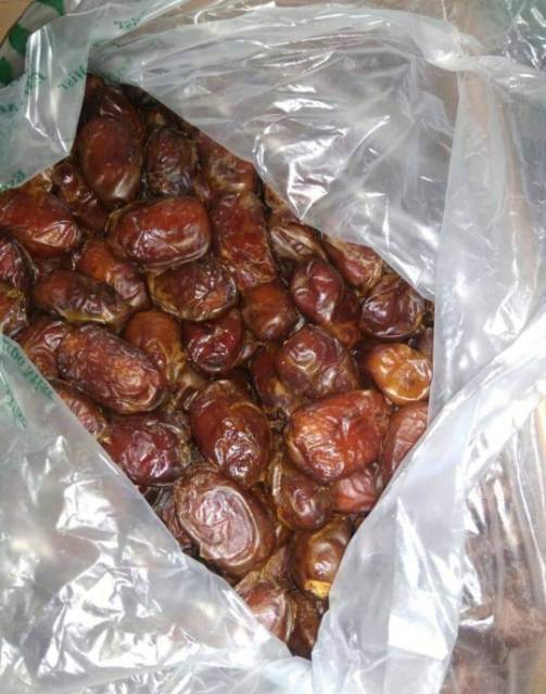 

KURMA GOLDEN VALLEY KEMASAN MANGKUK /KURMA ARAB/KURMA SEHAT