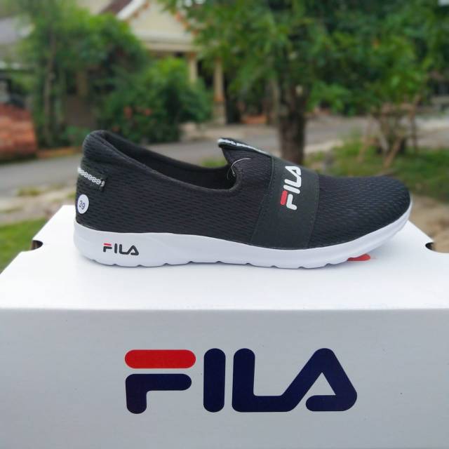 Fila Slip On Hitam