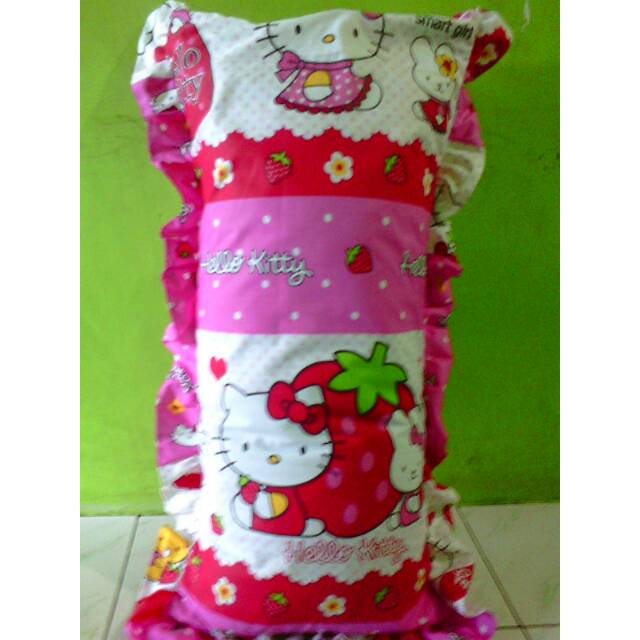 Bantal Cinta Karakter