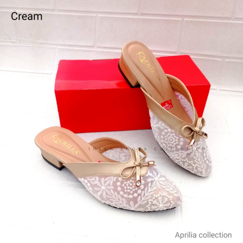 Sandal brukat wedges wanita 3cm terbaru/sepatu bustong brukat wanita remaja/sendal bustong pesta pernikahan wanita/sandal wedges brukat hak tahu kondangan bisa cod