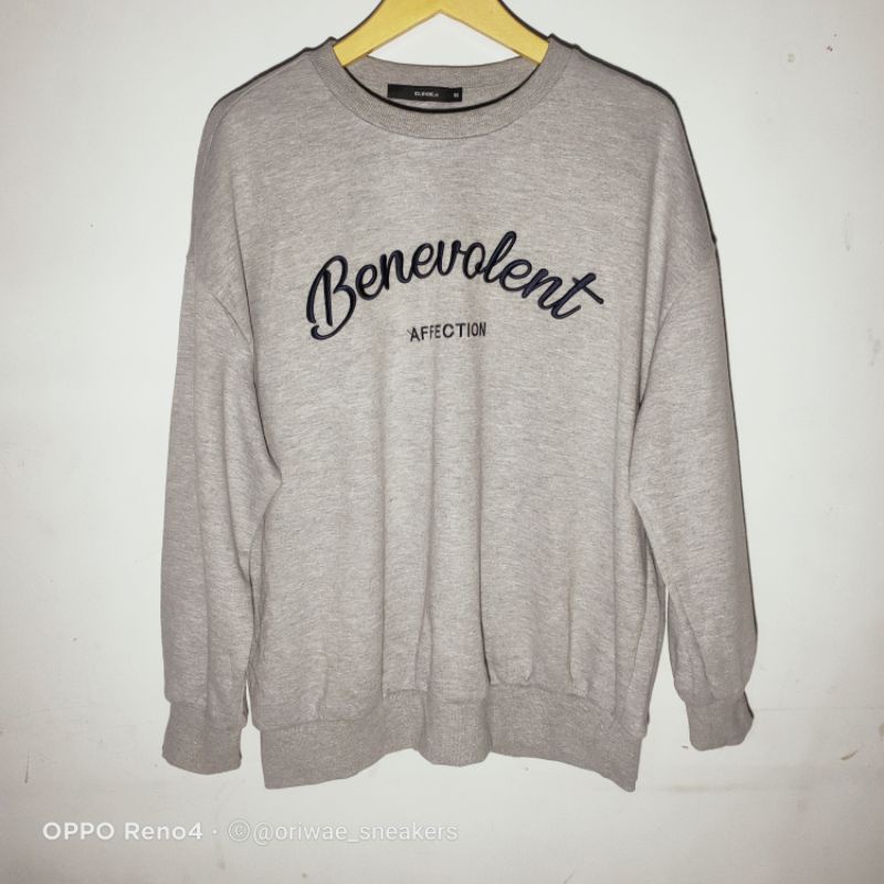 Sweater Crewneck Bekas Second Preloved -- CLRIDE.n