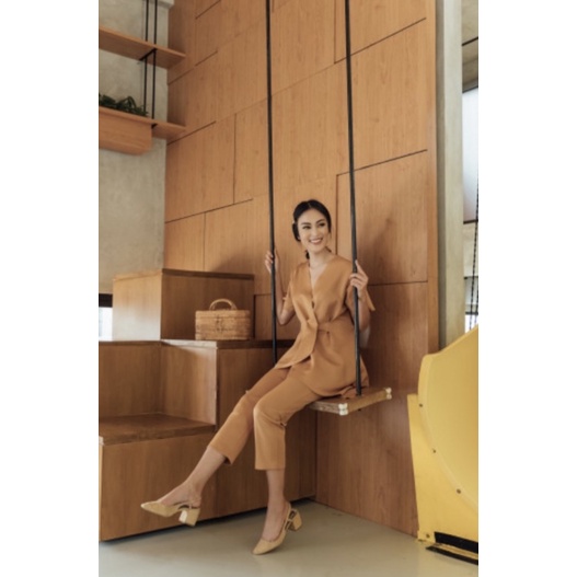 Maven Carol Top in Honey Preloved