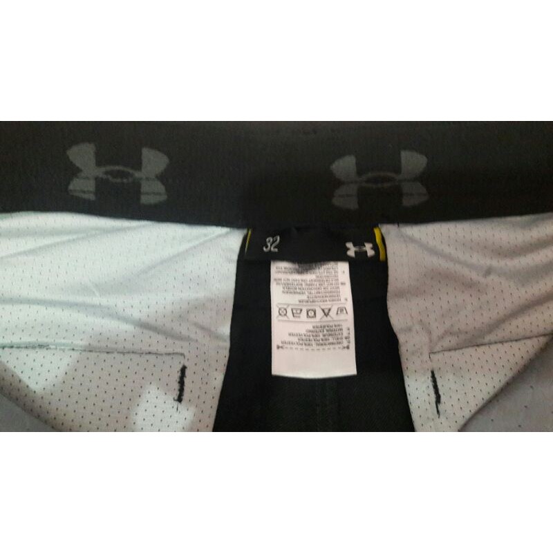 Celana Pendek Pria U Armour Original Branded