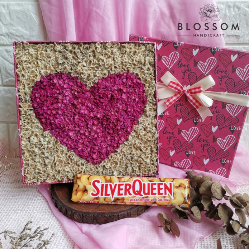 Edelweiss Box / bunga box / bunga kering / kado ulang tahun / kado anniversary / kado wisuda unik / 