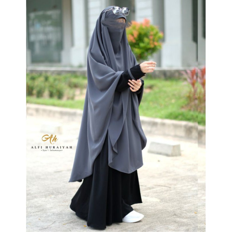 PRELOVED FK SET BY ALFI HURAIYAH