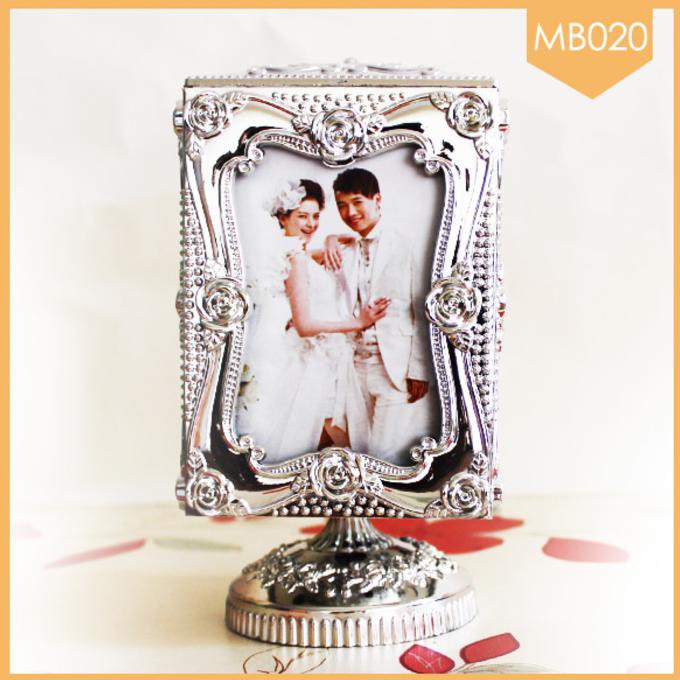 

Aksesories Music Box Frame 3Model Terlucu - Musik Box Frame Terlaris