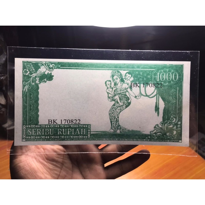 Uang Kuno Soekarno 1000 Rupiah Tahun 1964 Hijau Gendong Anak 2