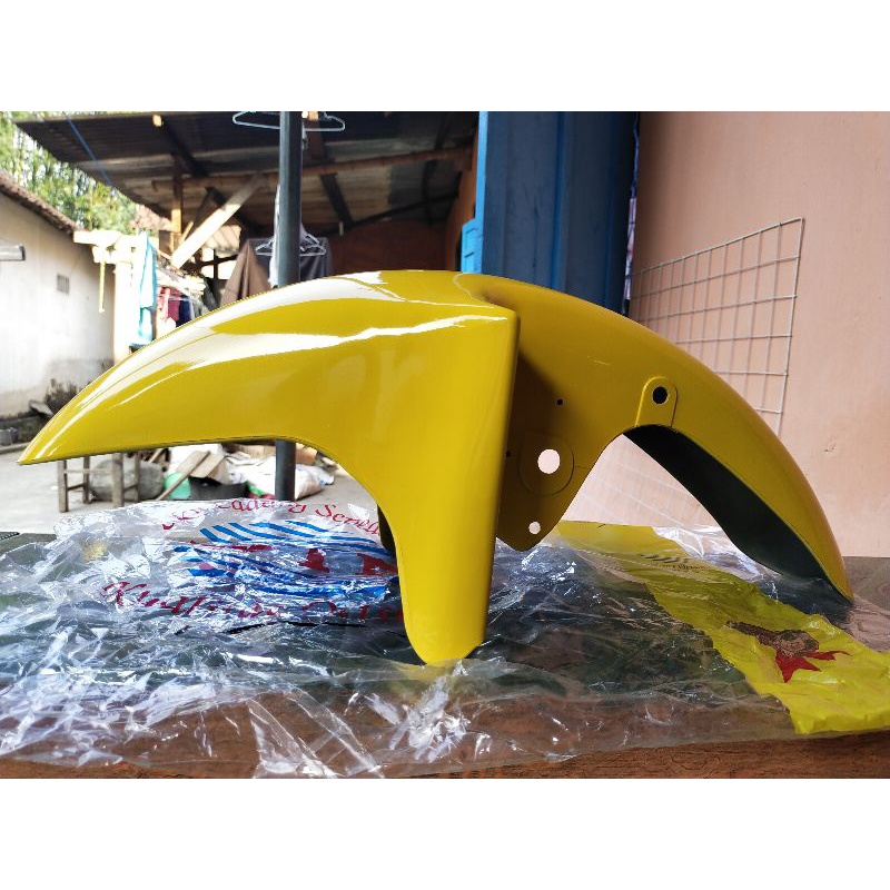 Slebor/Spakbor depan NINJA Kuning merk WIN cat bagus , bahan tebal mirip ori