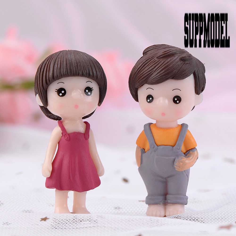 Suppmodel 2Pcs / Set Miniatur Figur Pasangan Anak Laki-Laki / Perempuan Bahan Resin Untuk Aksesoris Lansekap DIY