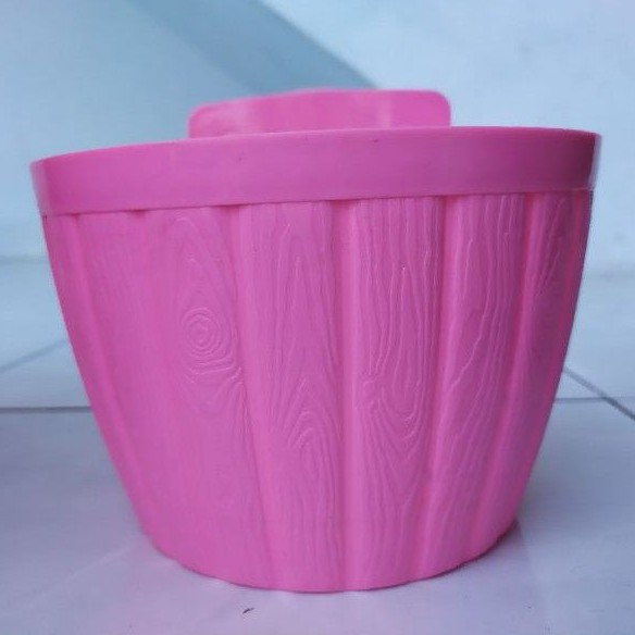 Pot dinding ukuran 25 pot bunga plastik pink hijau