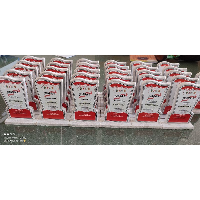 VANDEL MARMER LOMBA AGUSTUSAN