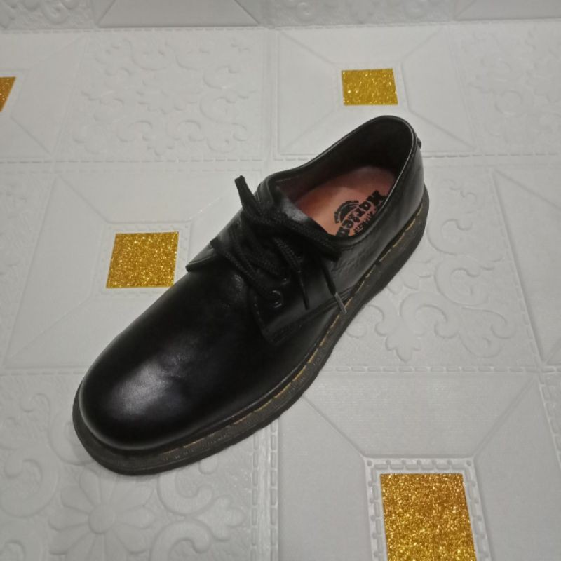 SALE Sepatu Pria /Merek Dr. Martens/Kulit Asli