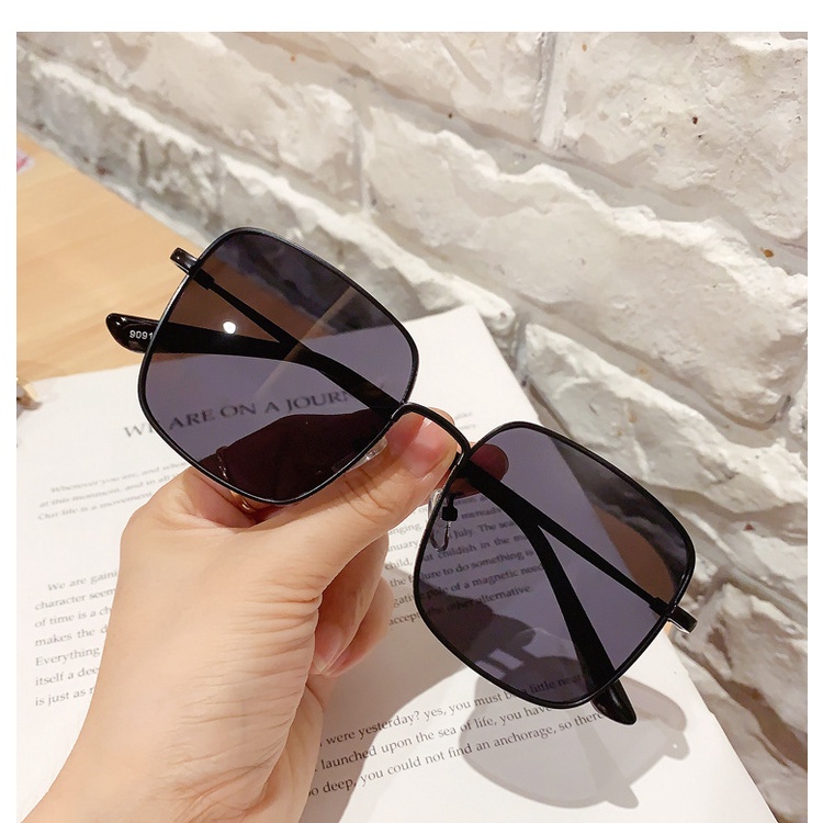 New 2023 - Kacamata Gaya Kotak Retro Nagita - Kacamata Fashion Simple Kekinian-Hitam