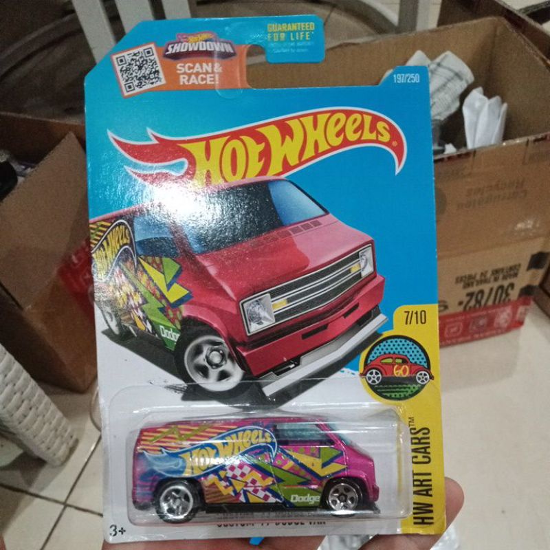Hot wheels custom '77 dodge Van
