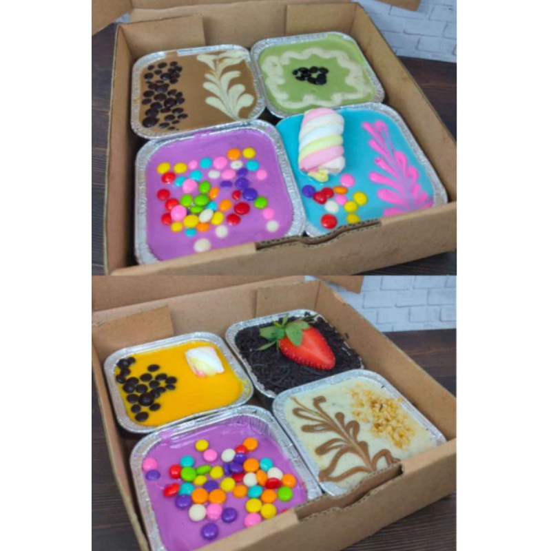 

Cake Box isi 4 toping random