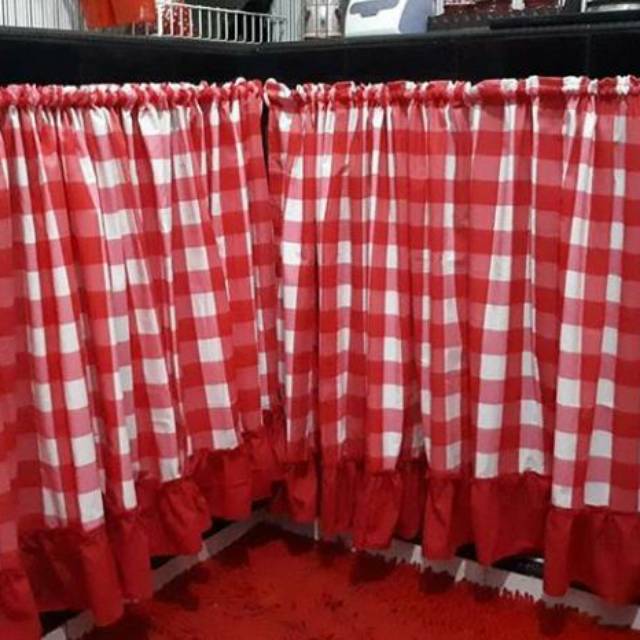 gorden kolong dapur kotak merah putih