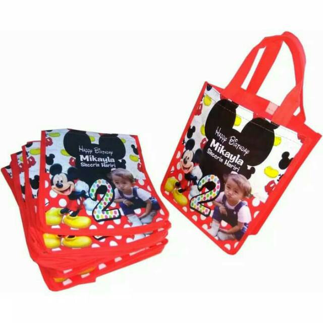 

Tas Souvenir Ultah Custom Cover Aneka Tema uk. 15 x 20 Lebar 10