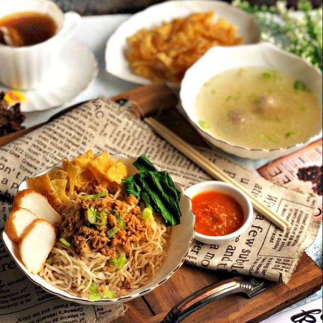 

Bakmi Ayam Komplit