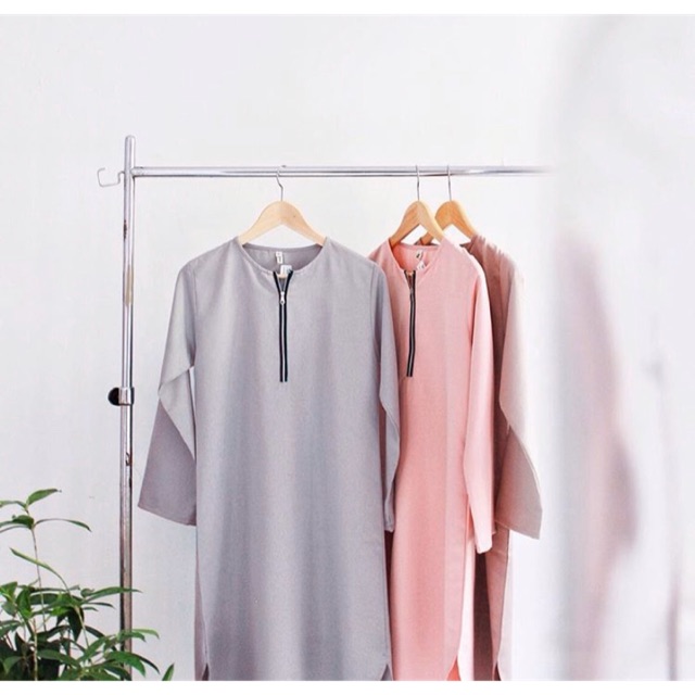 Kayla Tunik dari Vanilla Hijab - Pink S, White S, Fuschia S, Preloved