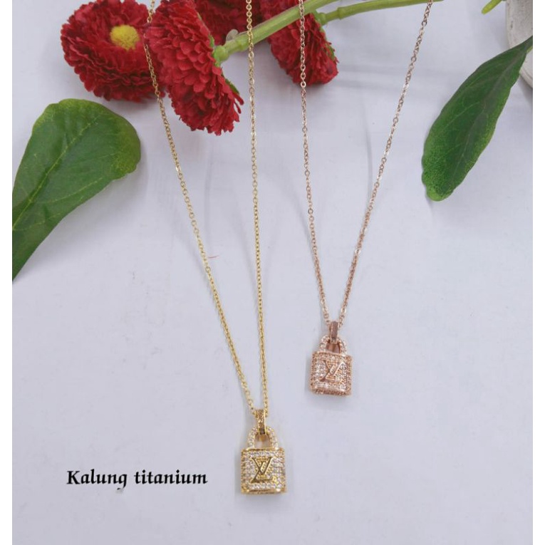 Fourfashion Kalung Titanium LV Lapis Emas Premium S165