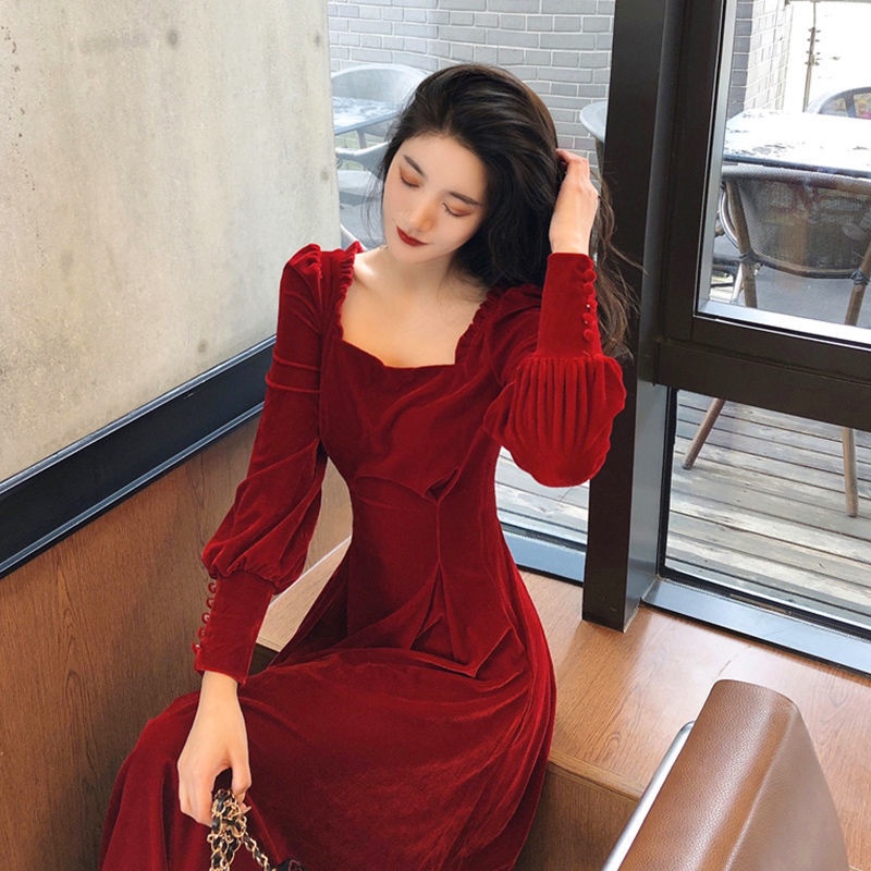 Square neck velvet long sleeve dress 2021 spring new French retro slim slim temperament sexy medium