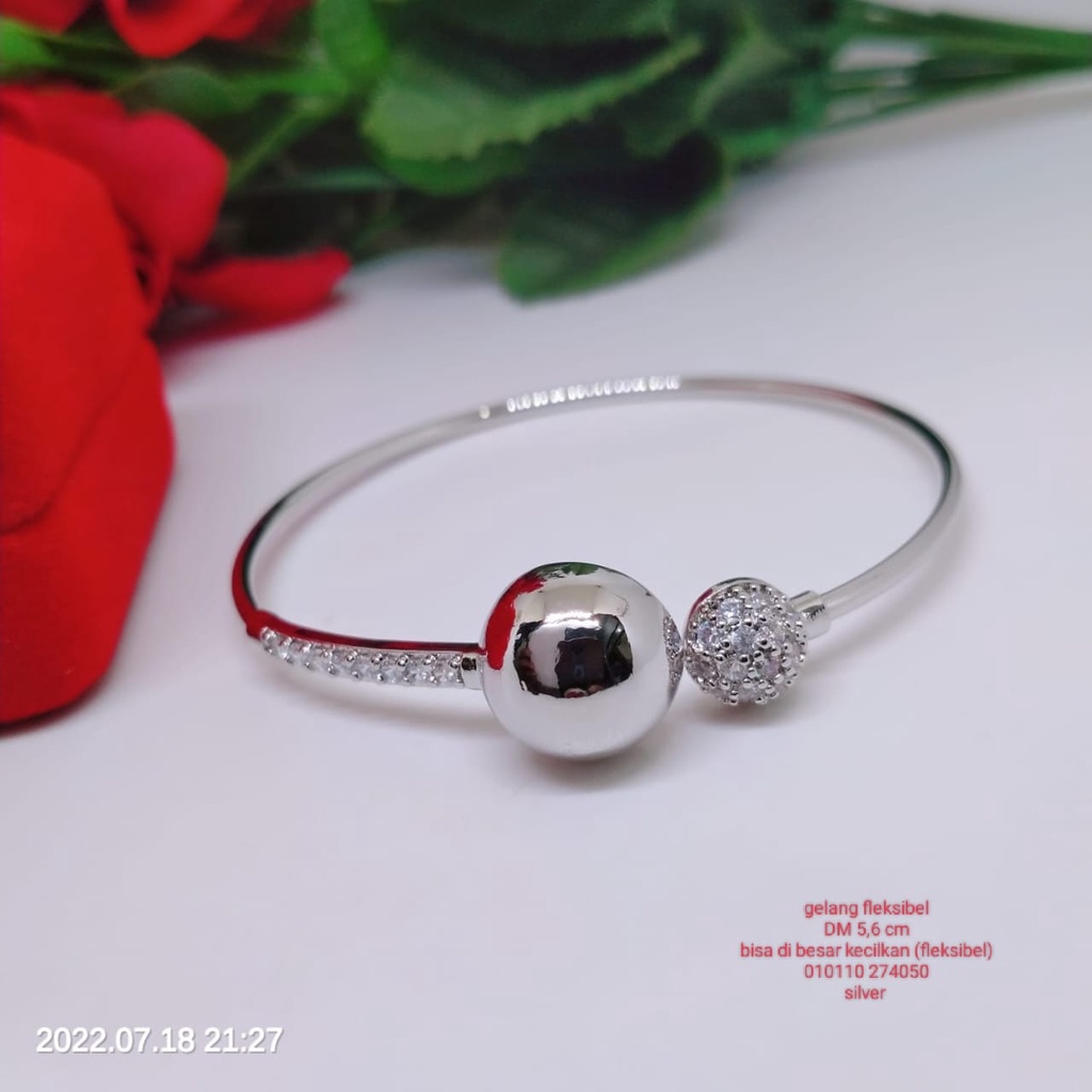 Gelang Tangan Bangle Fleksibel Wanita Titanium Xuping Perhiasan Aksesoris Fashion Lapis Emas Anti Karat