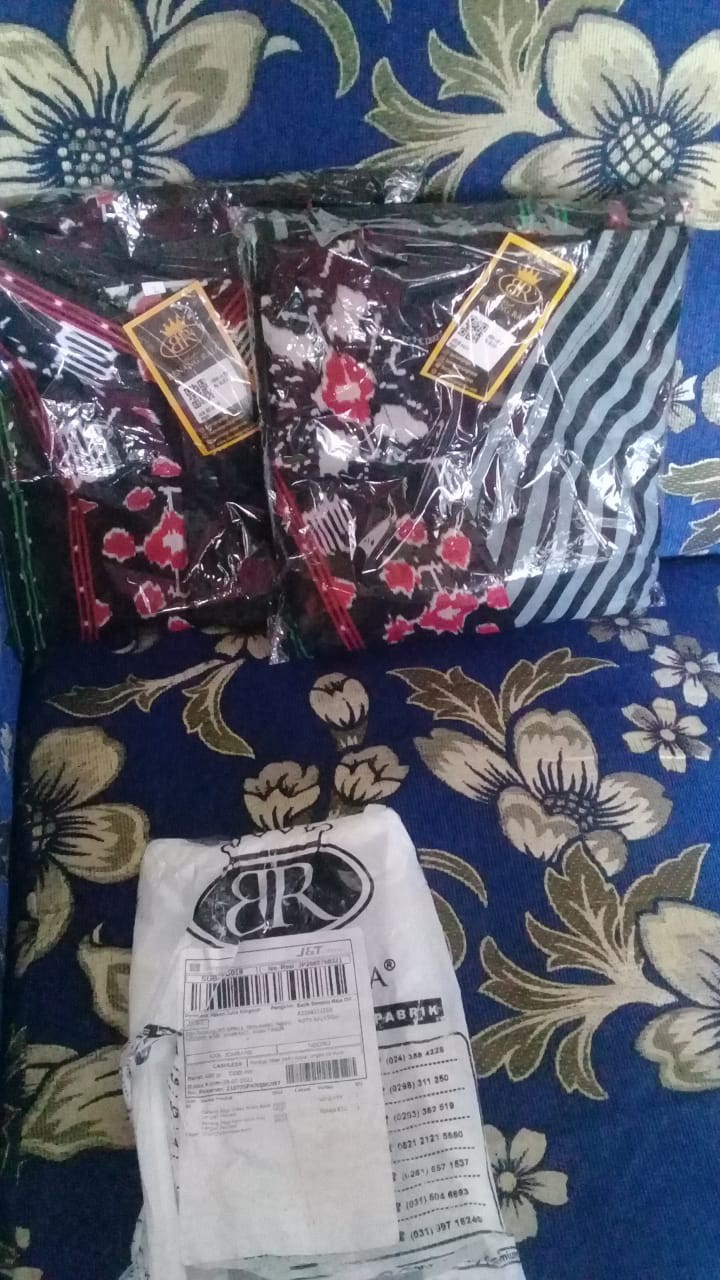 Benang Raja Hem Batik Pria Lengan Pendek