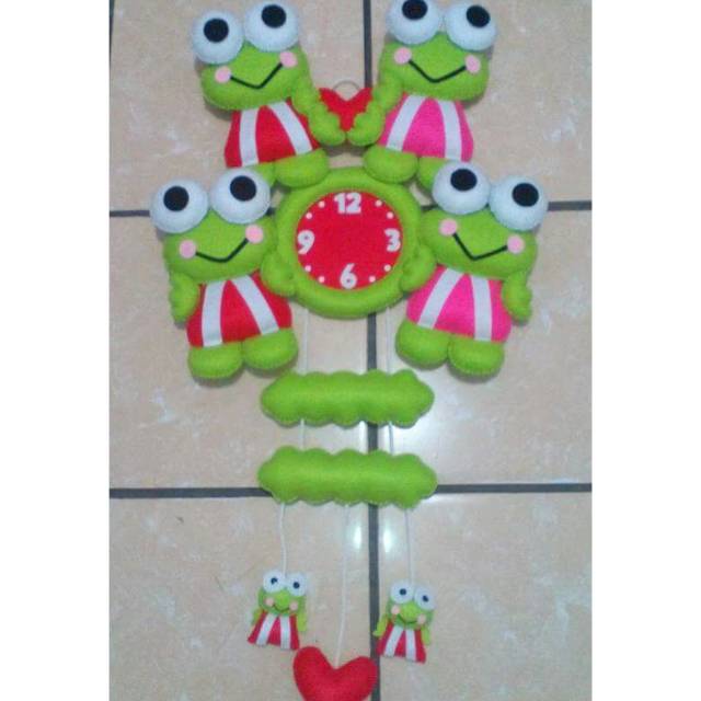 Jam dinding flanel karakter