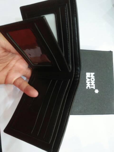 Dompet pria lipat pendek