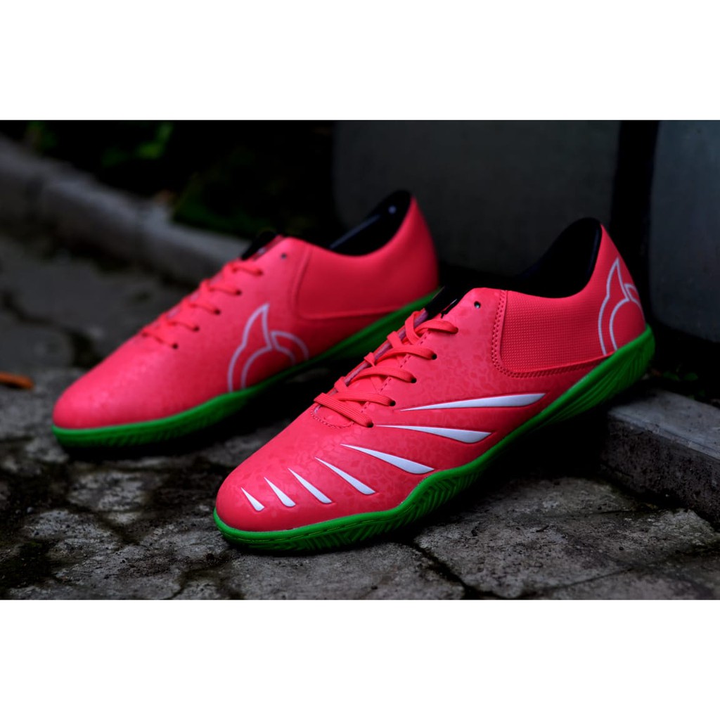 Sepatu Futsal Original Ortuseight Blitz In Pink