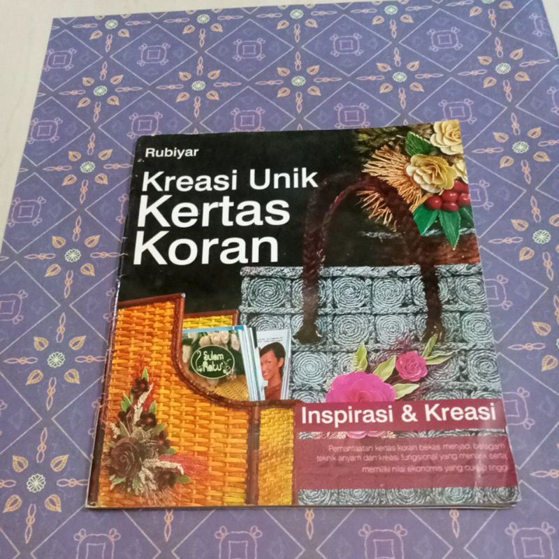 

Buku kreasi unik kertas Koran