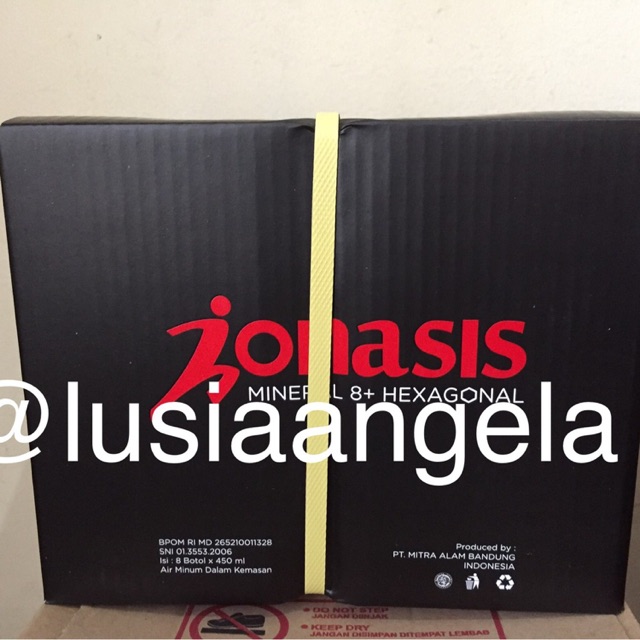 [BPOM] Ionasis Air Mineral Kristal Hexagonal - 1 box (ISI 8 BOTOL)