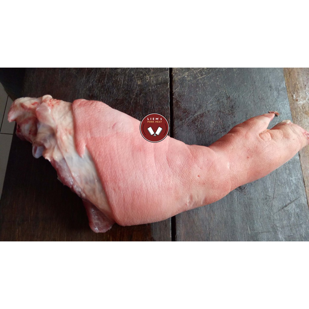

Kaki Depan Babi Tanpa Bulu Bersih Bentuk Potong Rapi Tite Masak Kecap 1.2kg - Daging Babi Fresh