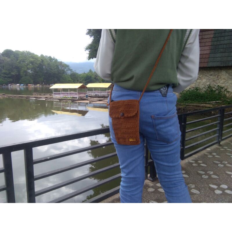Tas rajut abg kekinian/TAS RAJUT SELEMPANG WANITA / Tas hp motif matahari / tas rajut etnik/ korodok
