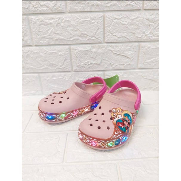 crocs princes &amp; unicorn LED bisa nyala