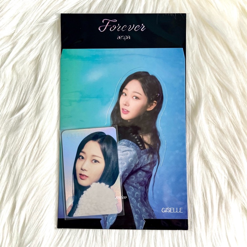 STANDEE HOLO FOREVER GISELLE AESPA