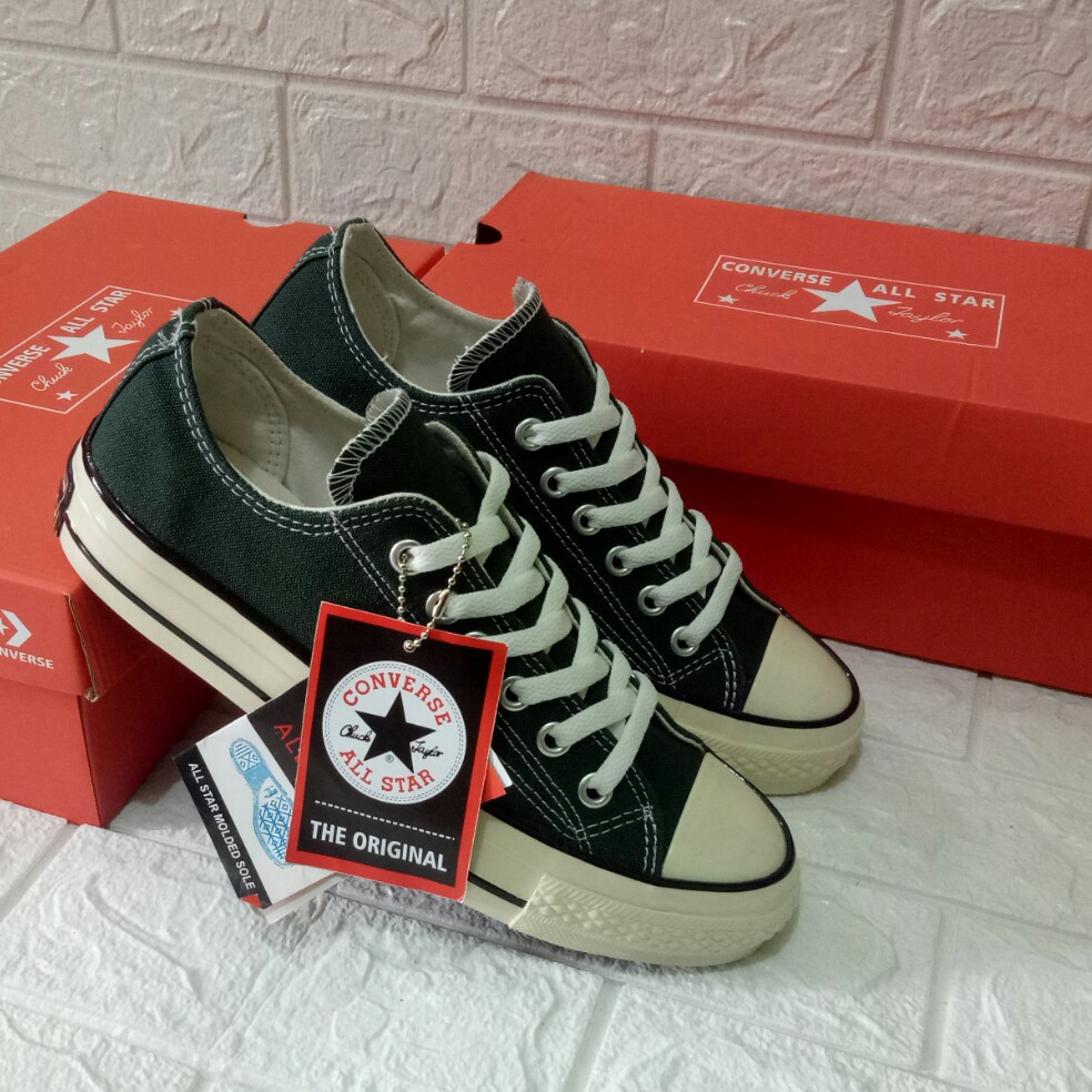 SEPATU CONVERSE ALL STAR 70S BW GLOSSY SNEAKER LOW