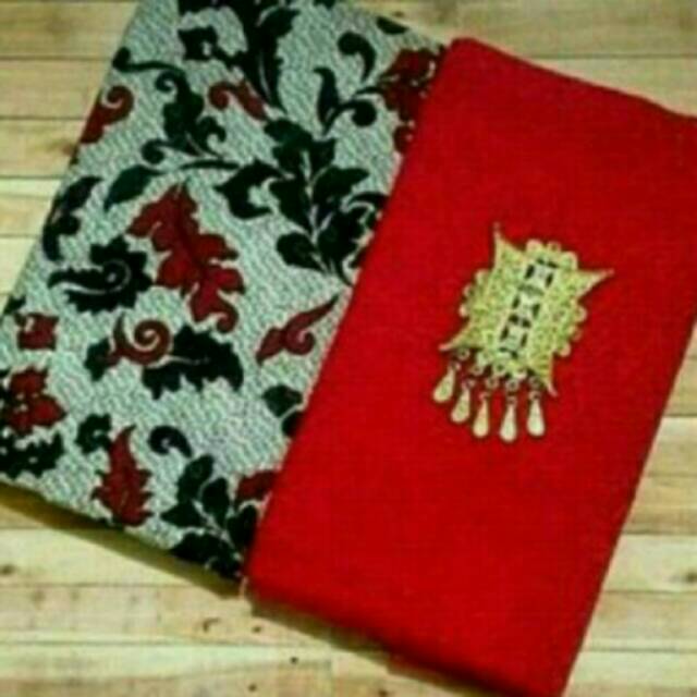 Kain Batik Pekalongan Bunga Merah