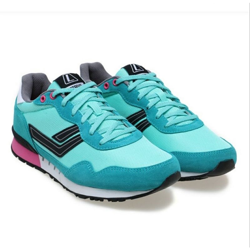 League Women Lifestyle Strive W Sepatu 201235776