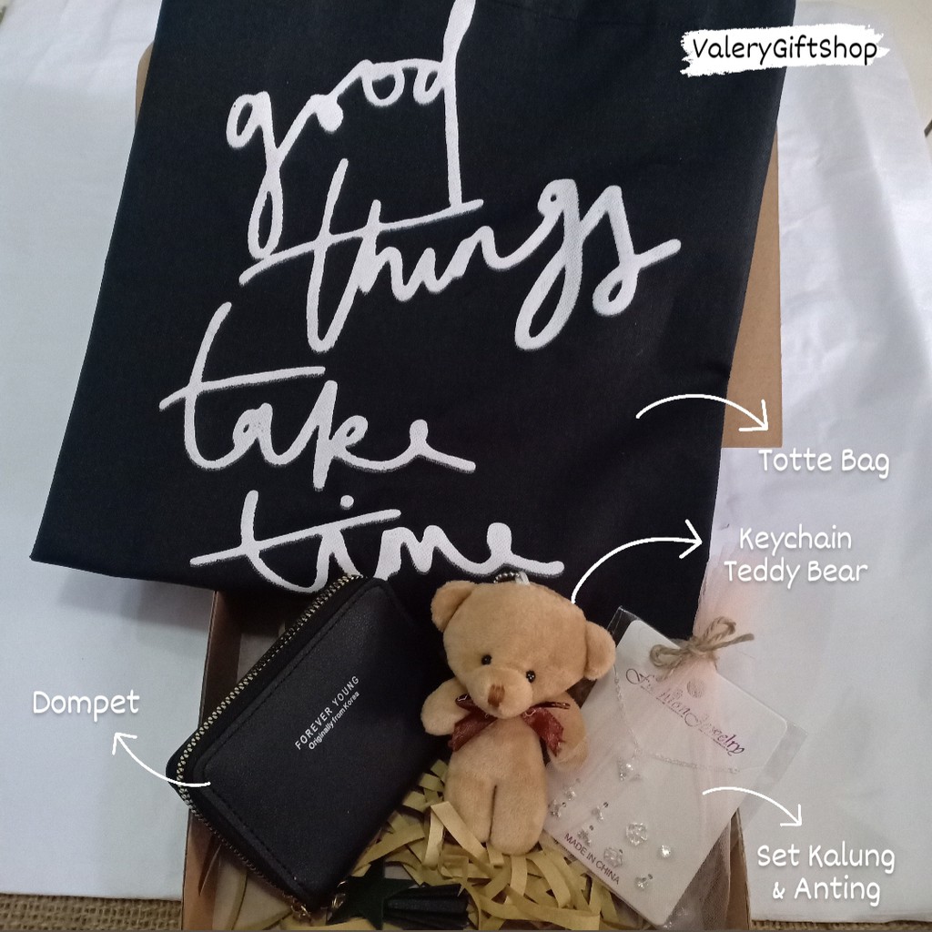 

Hampers Kado Gift Box Hadiah For Her Valentine Pacar Cewek Cewe Ultah Anniversary Anniv Parcel Murah