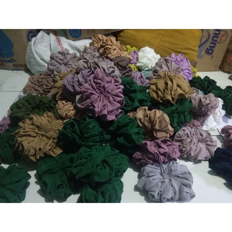 ikat rambut/srunchie jumbo hijab-4
