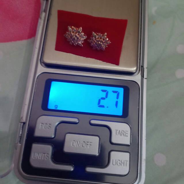 Anting berlian bintang laut mini