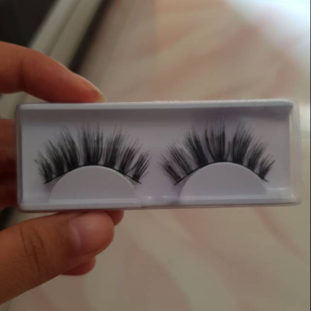 Natural Eyelash