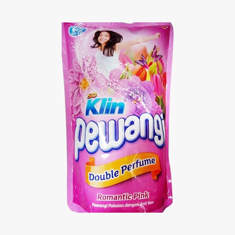 Jual So Klin Pewangi Romantic Pink Pouch 800ml Shopee Indonesia